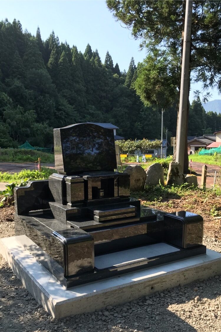 墓石完成【村上市Ｋ様】2022年7月29日　担当：近藤